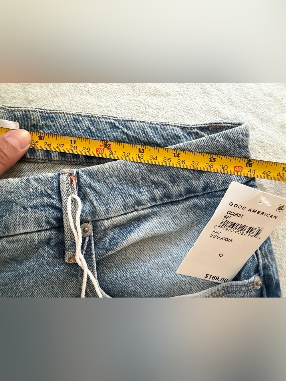 Good American Good Classic Skinny Jeans Womens 12 31 Light Wash Distressed NWT - Picture 4 of 9